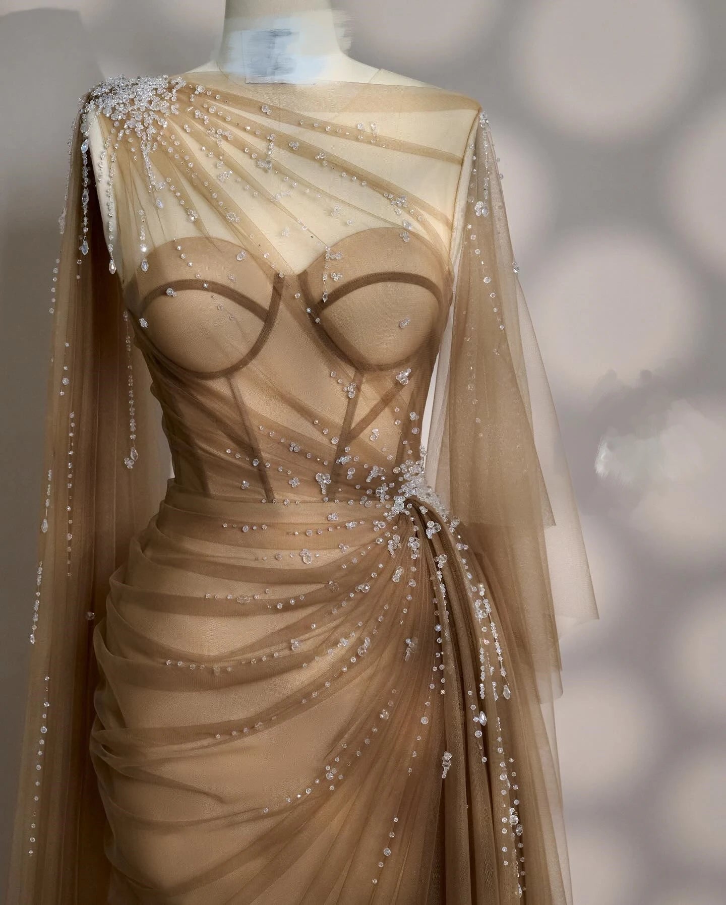 Customized High Quality Tulle Straight Cap Sleeve Crystal Evening Dresses Crew Neck Sleeveless Watteau Train Party Dress