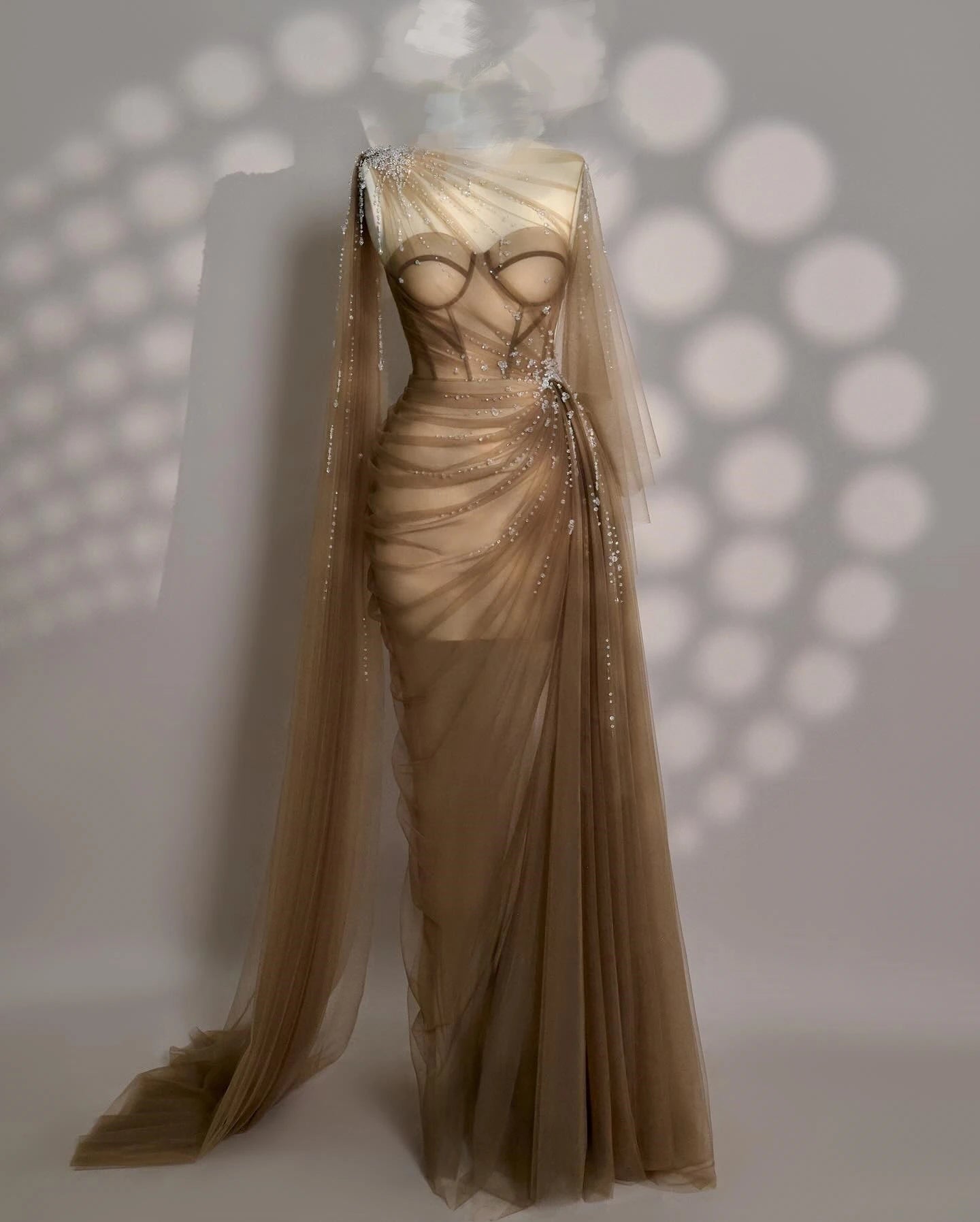 Customized High Quality Tulle Straight Cap Sleeve Crystal Evening Dresses Crew Neck Sleeveless Watteau Train Party Dress