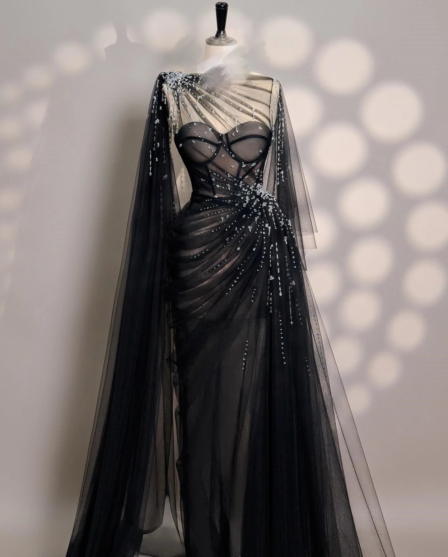 Customized Delicate Tulle Straight Cap Sleeve Crystal Evening Dresses Crew Neck Sleeveless Black Watteau Train Prom Dress